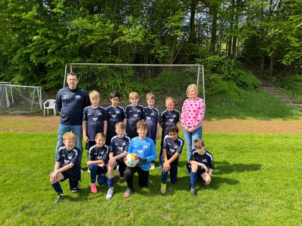 SV Weitmar 09 Trikotspende für den Nachwuchs